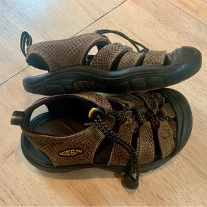 Keen Brown Kids Sandal Shoes sz11